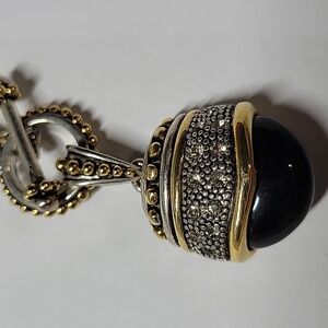 Elegant Black and Gold Tone Jewelry Set